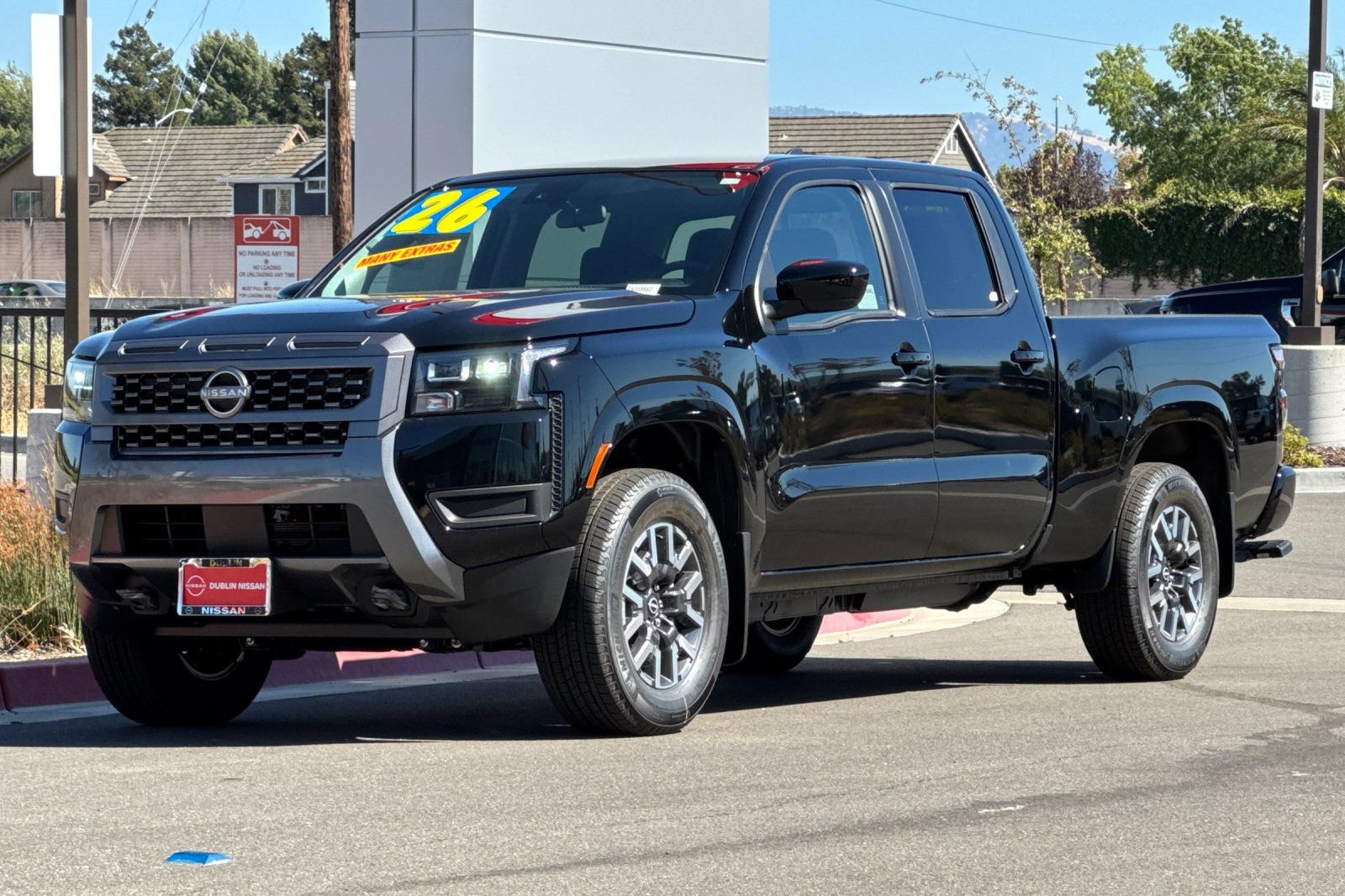 New 2026 Nissan Frontier SV w/ Tow Package AWD/4WD image 8