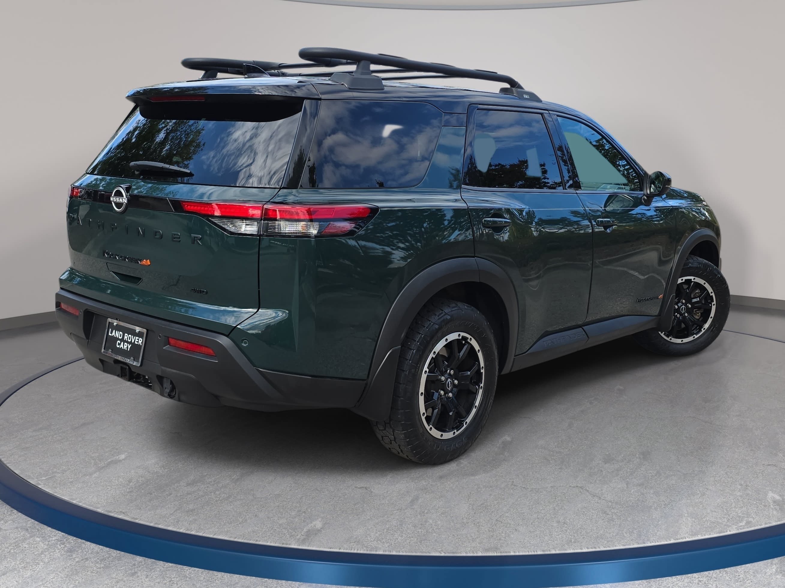 Used 2023 Nissan Pathfinder Rock Creek AWD/4WD image 5