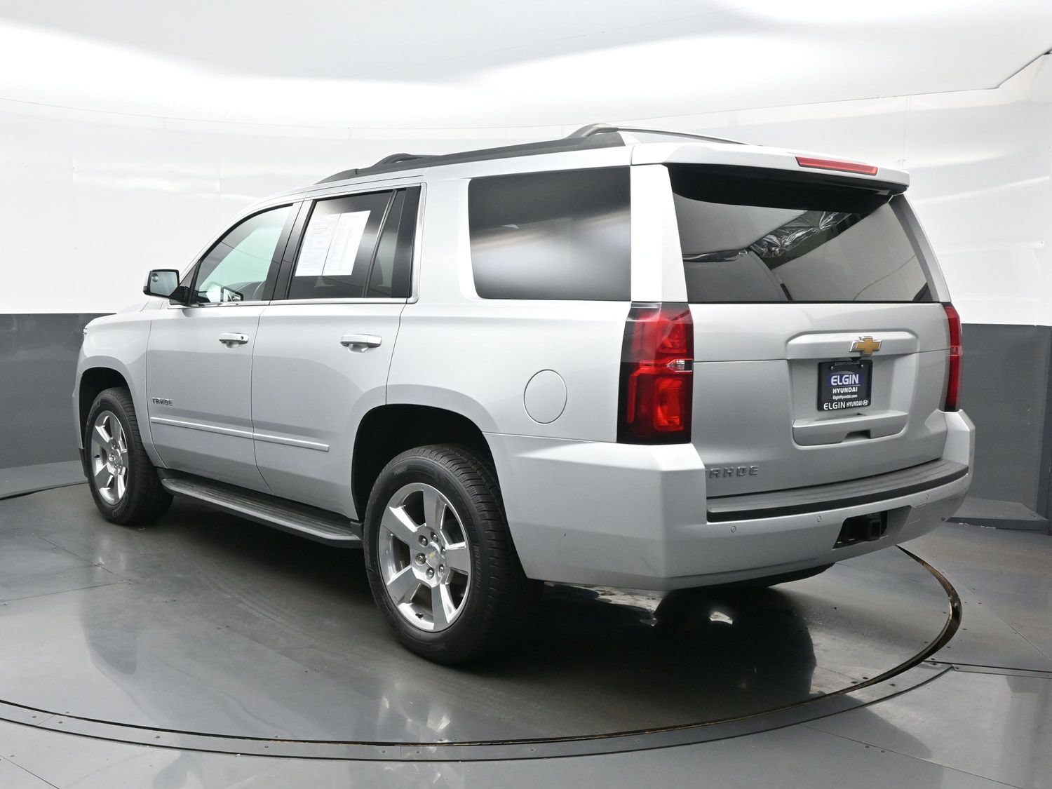 Used 2017 Chevrolet Tahoe LS w/ All-Season Package AWD/4WD image 4