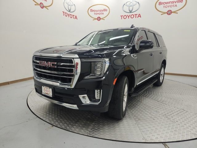 Used 2023 GMC Yukon SLT w/ SLT Premium Package AWD/4WD image 2