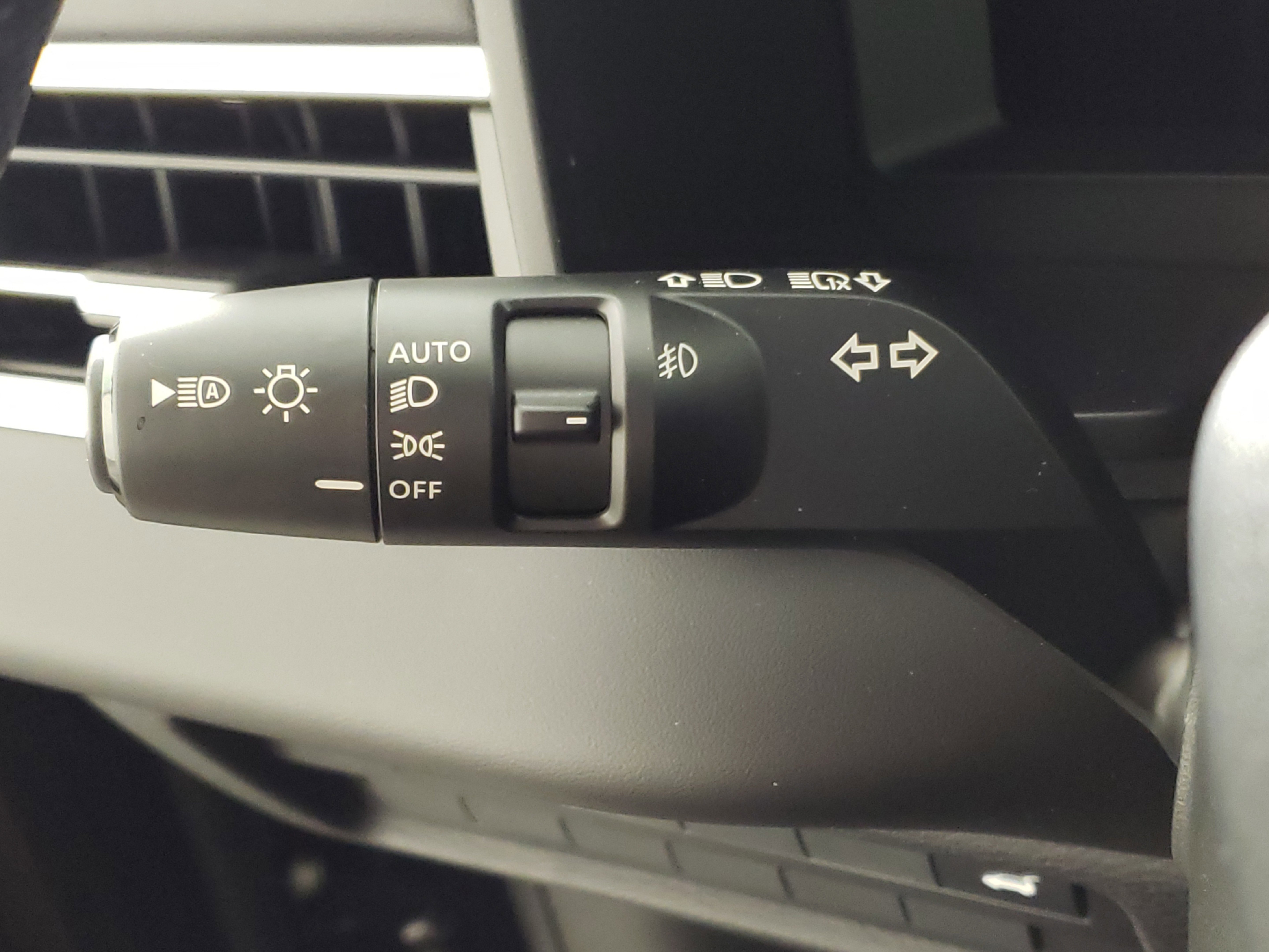 New 2025 Mitsubishi Outlander SEL image 20