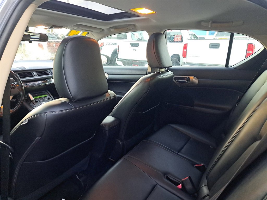 Used 2014 Lexus CT 200h image 8