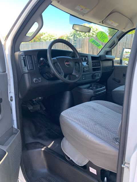 Used 2017 GMC Savana 3500 Extended RWD image 12