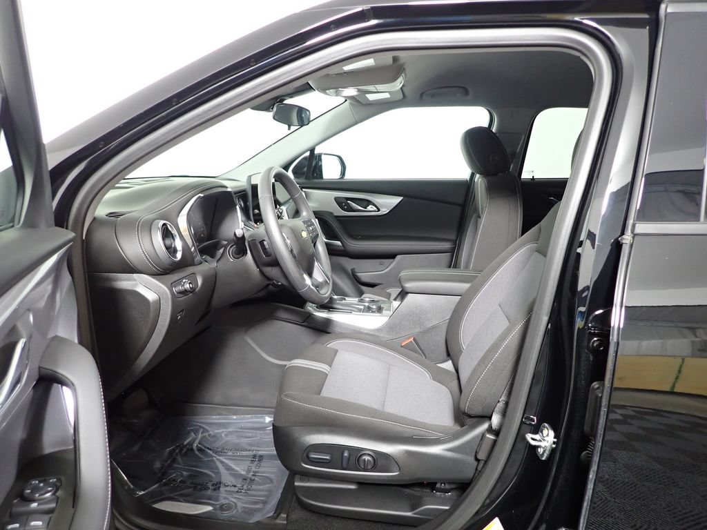 New 2026 Chevrolet Blazer LT w/ LPO, Floor Liner Package AWD/4WD image 21