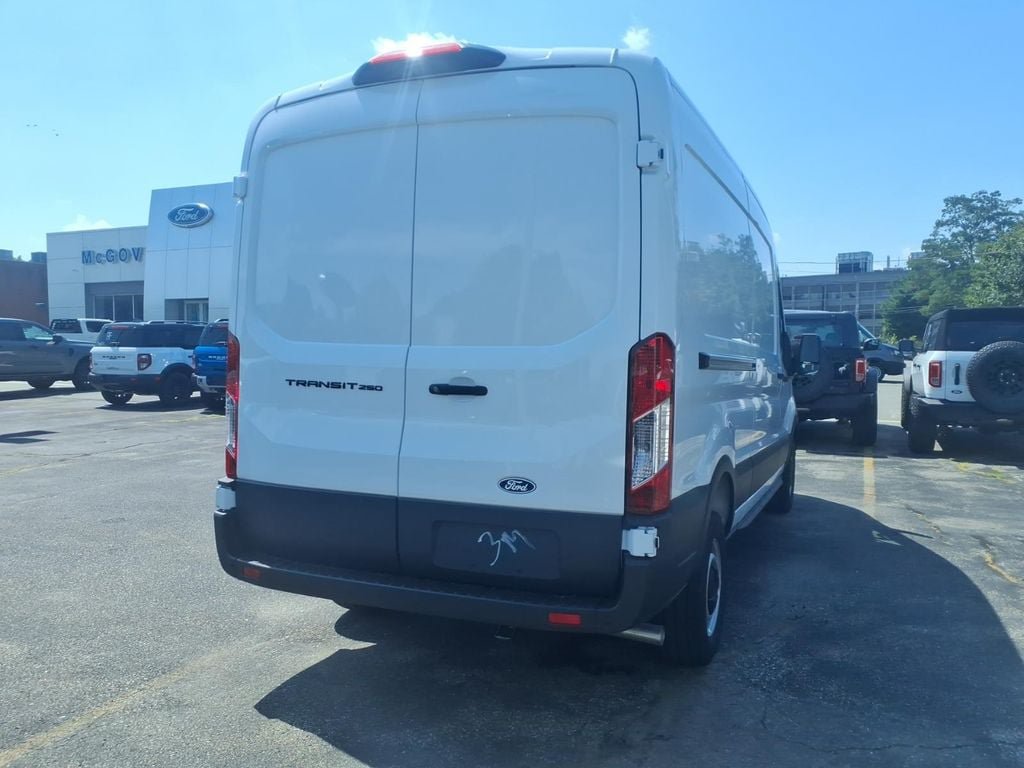 New 2026 Ford Transit 250 148 Medium Roof RWD image 5