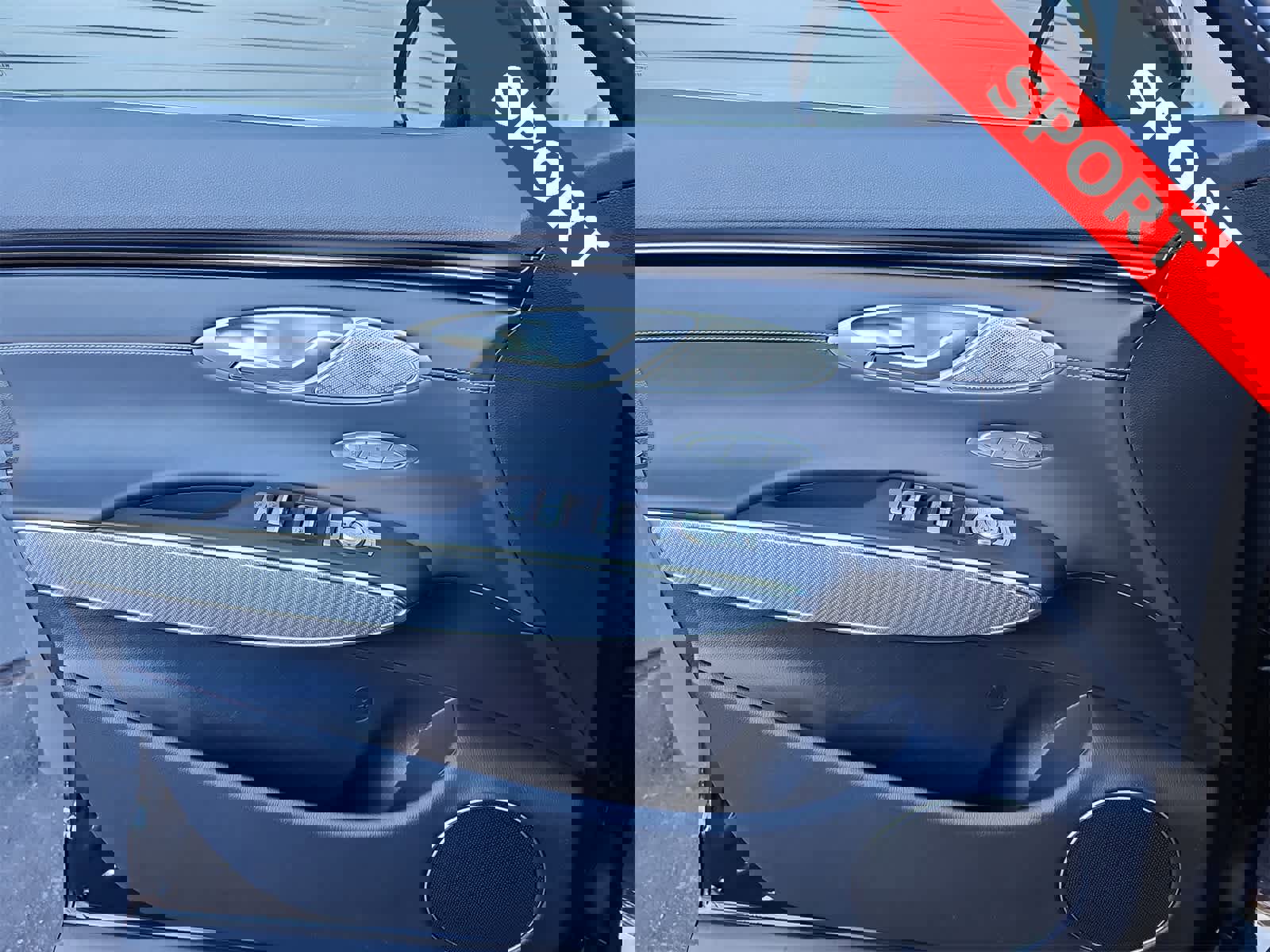 Used 2022 Genesis GV70 3.5T Sport image 28