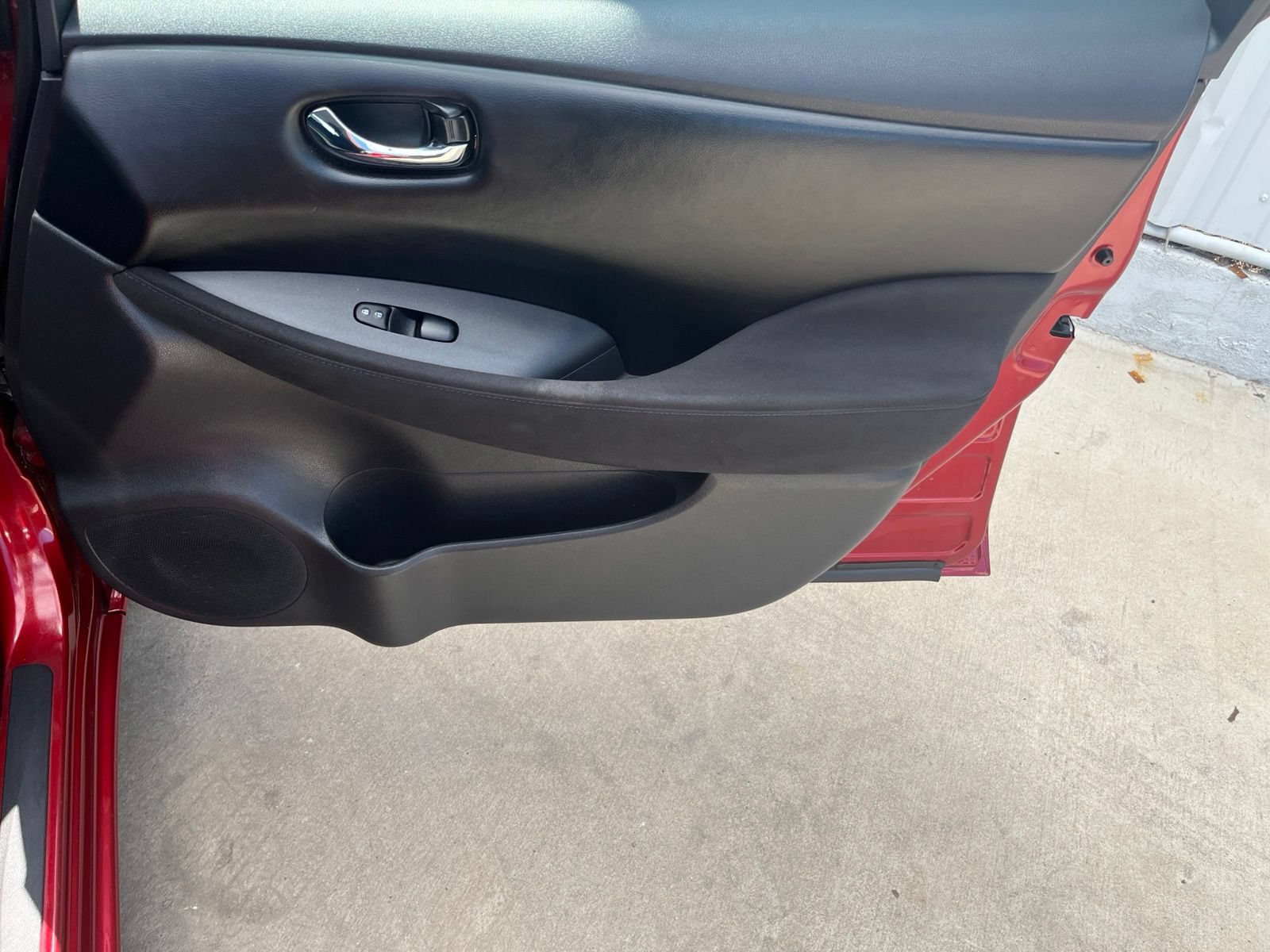 Used 2015 Nissan Leaf S w/ Charge Package FWD image 17