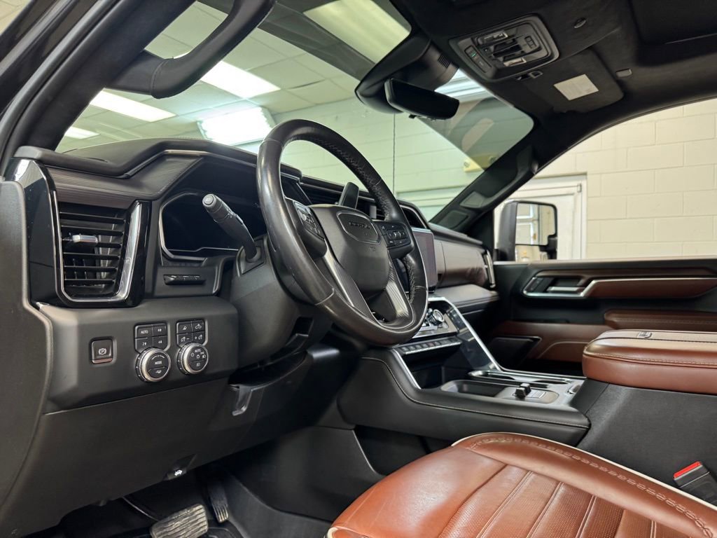 Used 2024 GMC Sierra 2500 Denali Ultimate AWD/4WD image 14