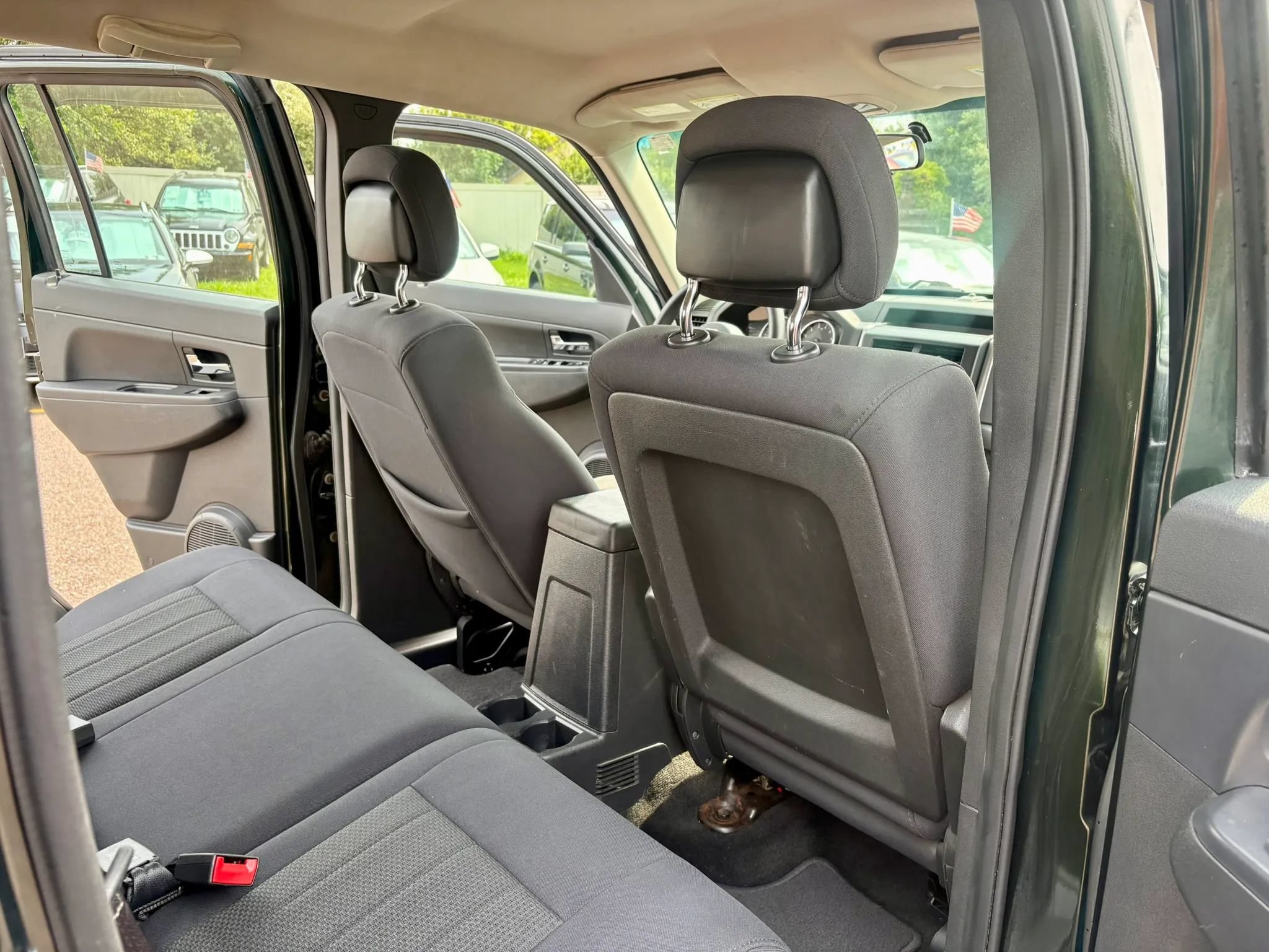 Used 2011 Jeep Liberty Sport AWD/4WD image 19