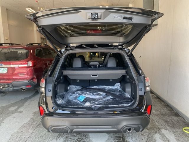 Used 2025 Subaru Forester Limited AWD/4WD image 7