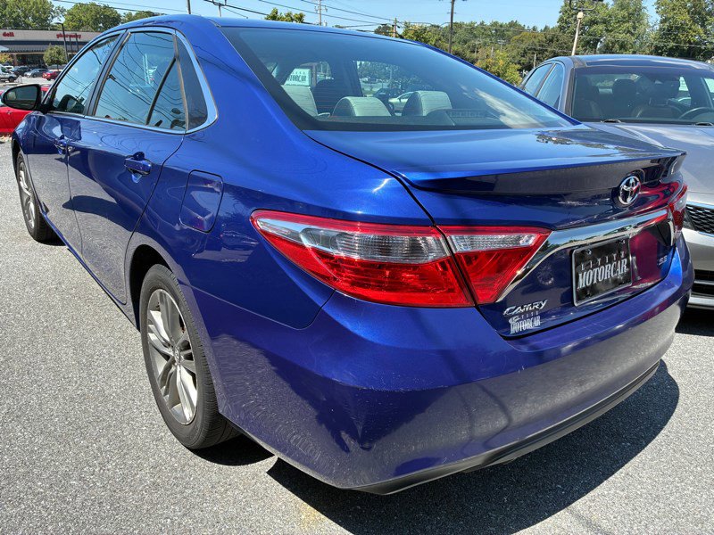 Used 2015 Toyota Camry SE image 6