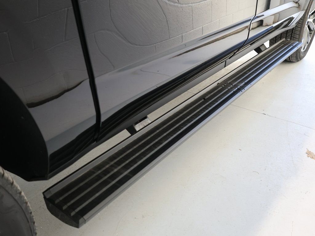 New 2025 Chevrolet Suburban High Country image 37