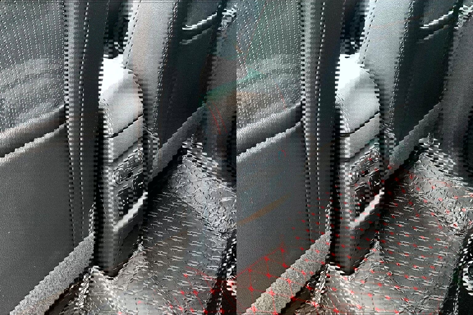 Used 2016 Ford Explorer Sport w/ Equipment Group 401A image 10