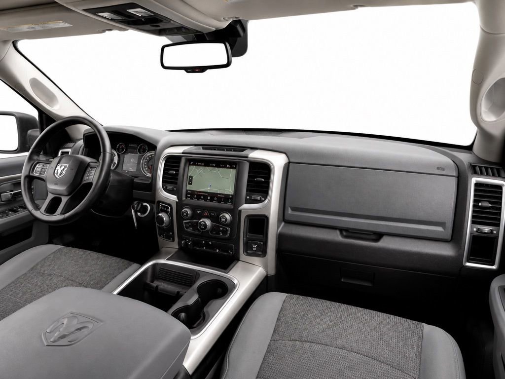 Used 2018 RAM 1500 SLT AWD/4WD image 24