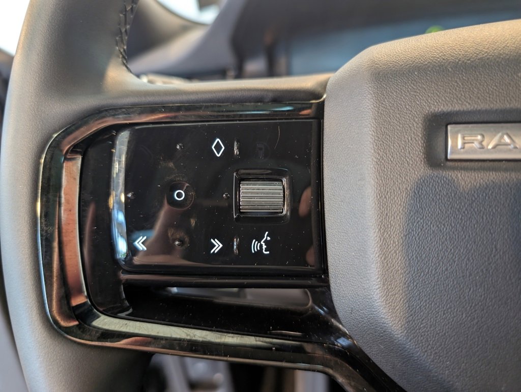 Used 2025 Land Rover Range Rover Evoque S image 20