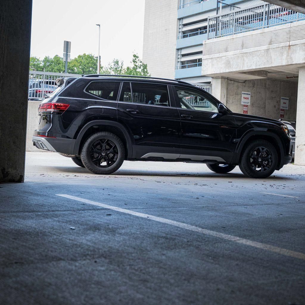 New 2026 Volkswagen Atlas Peak Edition AWD/4WD image 7