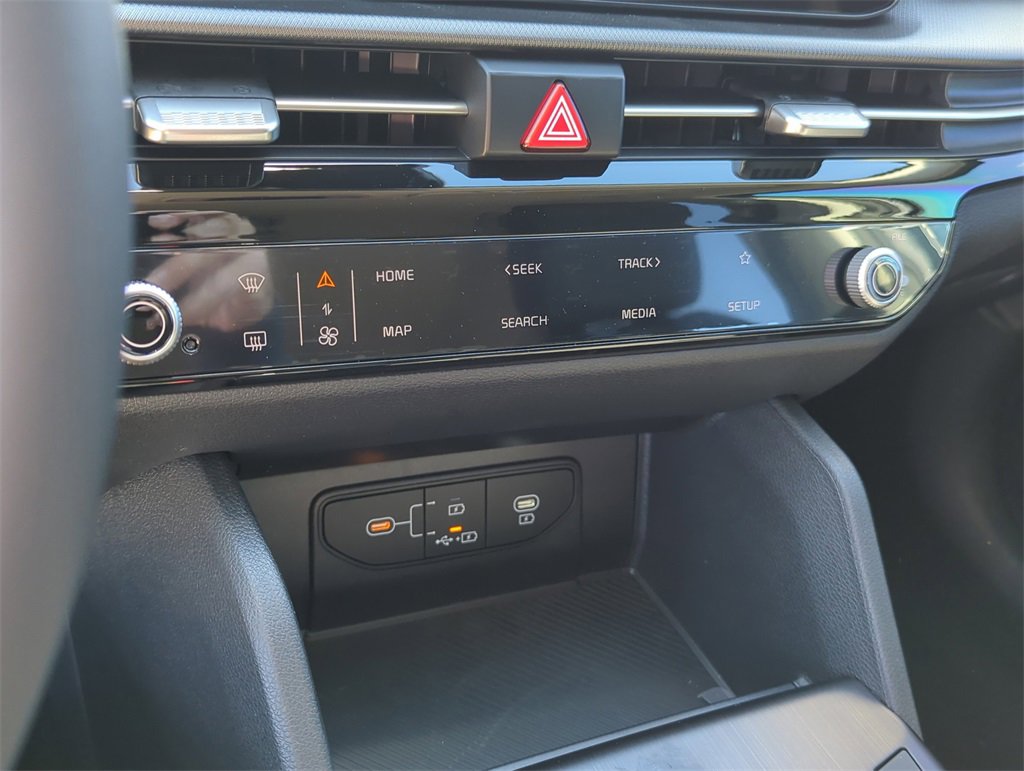 New 2026 Kia Sportage LX image 24