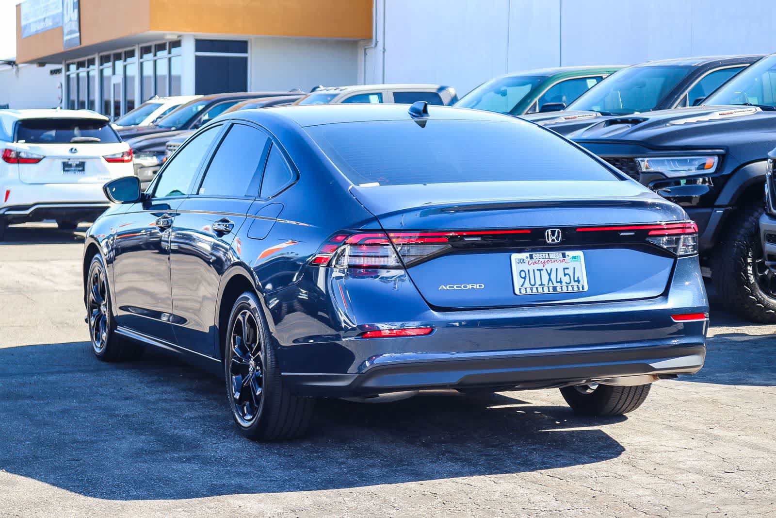 Used 2025 Honda Accord SE image 6