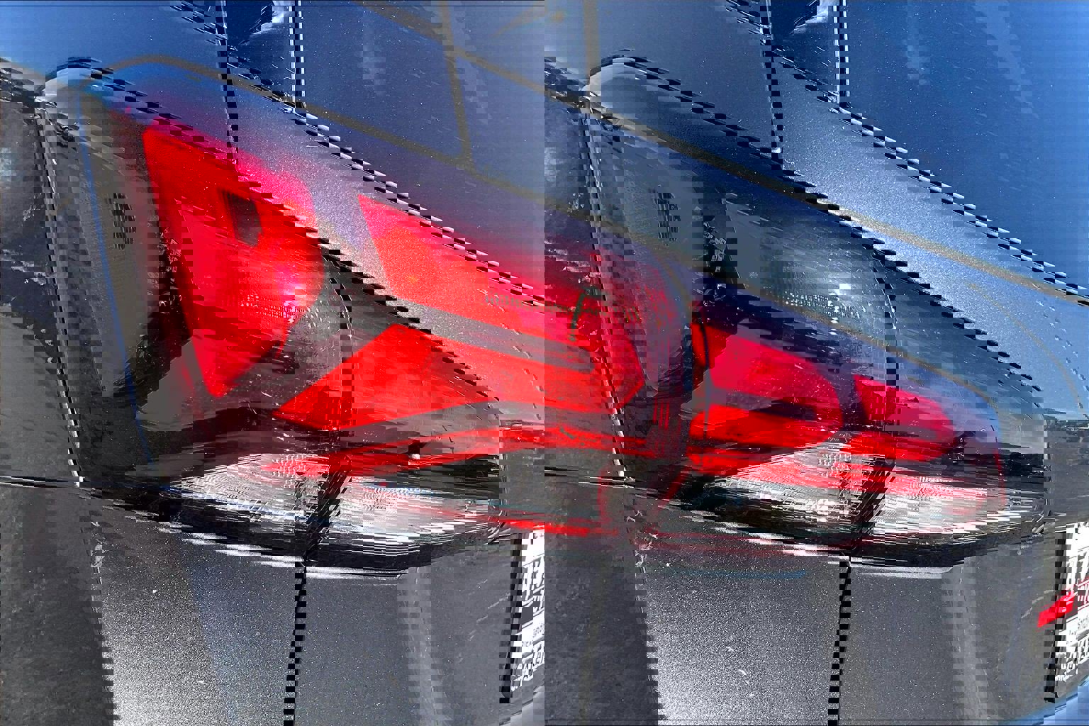 Used 2023 Chevrolet Equinox LT image 27