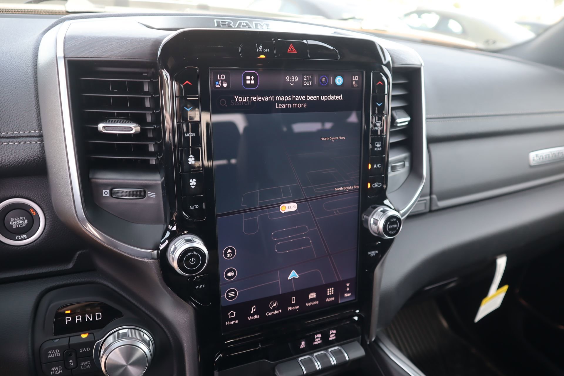 New 2026 RAM 1500 Laramie AWD/4WD image 7
