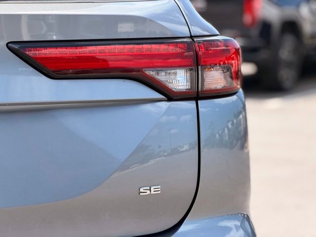 Used 2024 Mitsubishi Outlander SE AWD/4WD image 11