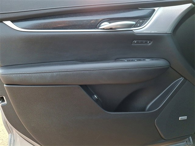 Used 2025 Cadillac XT5 Premium Luxury image 12