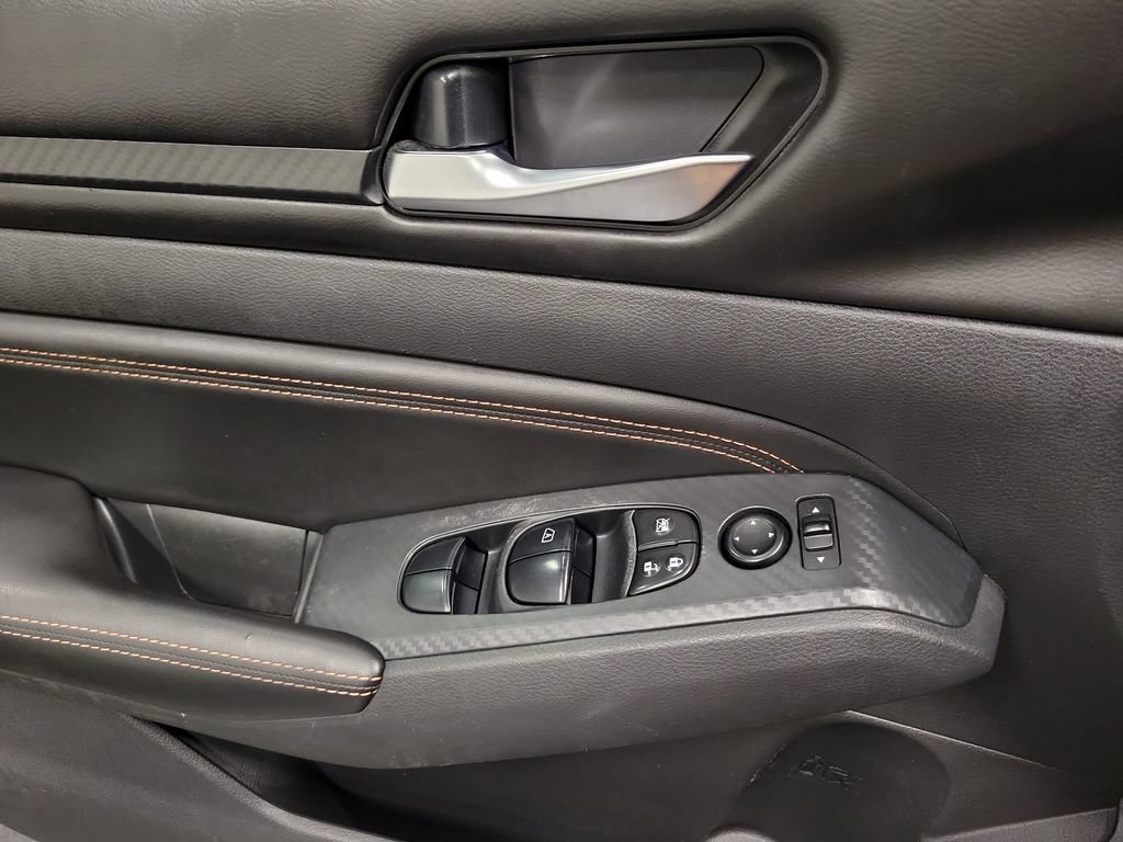 Used 2020 Nissan Altima 2.5 SR w/ Premium Package FWD image 29