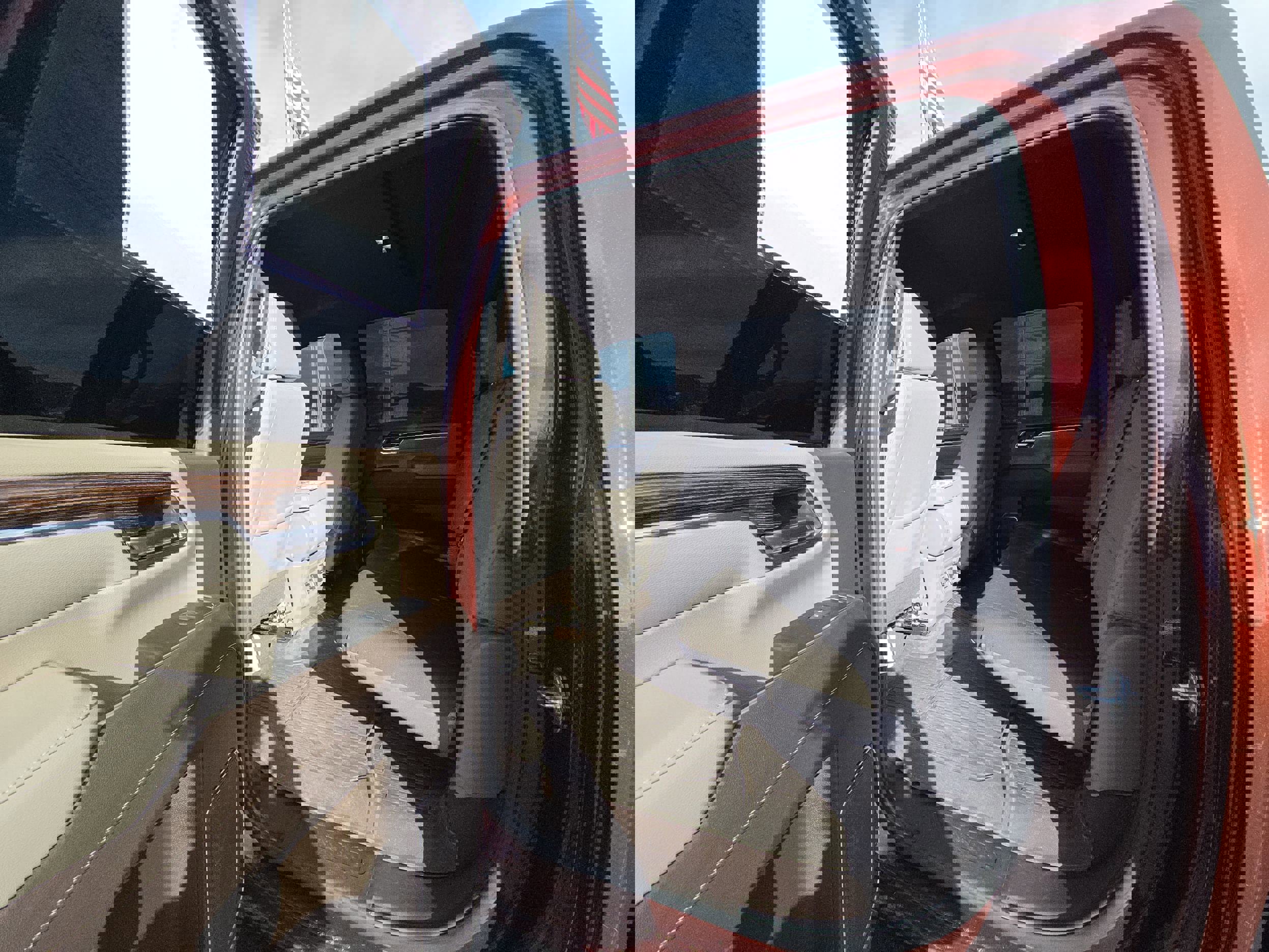 Used 2024 GMC Sierra 2500 SLE w/ SLE Convenience Package image 10