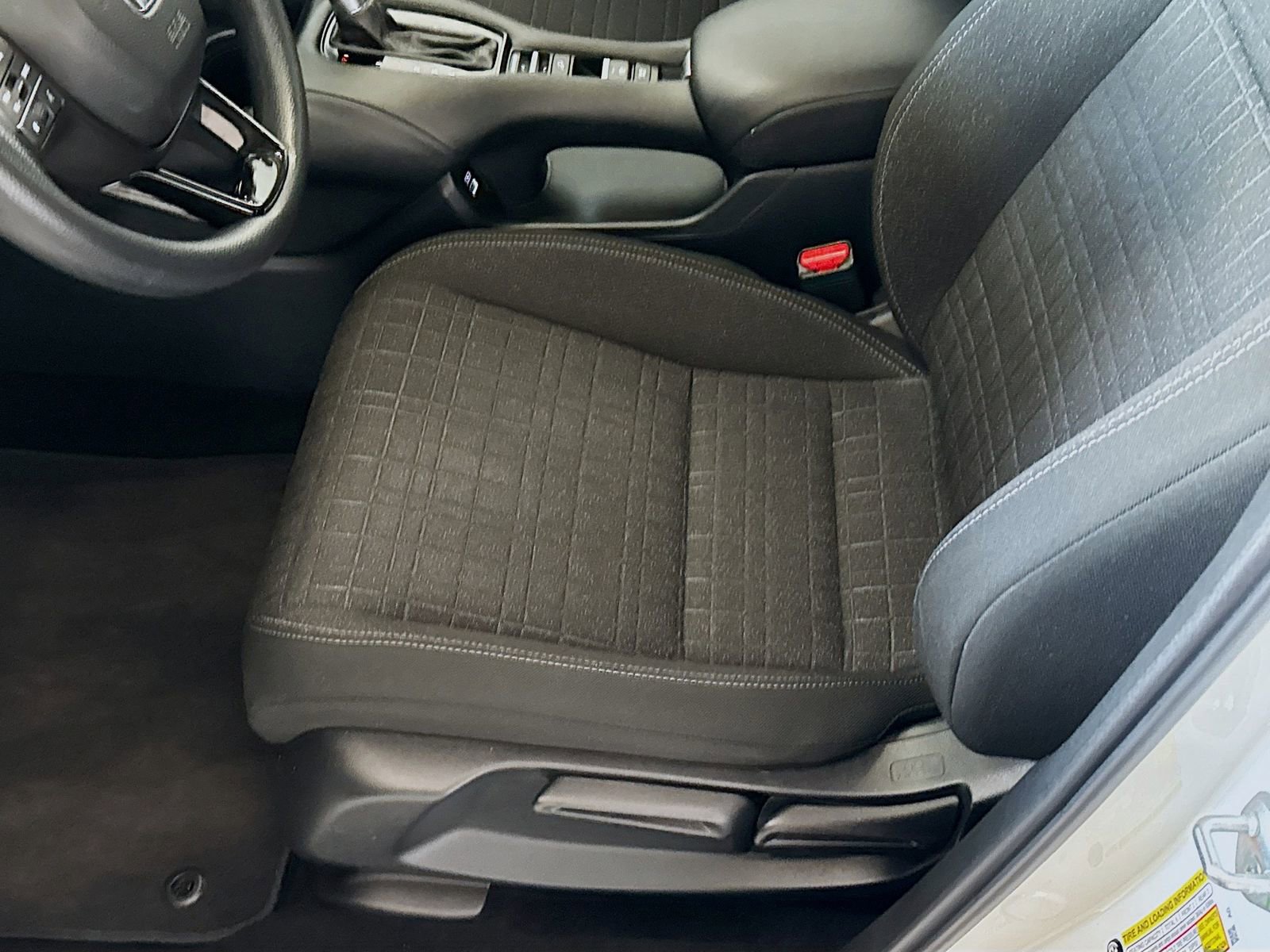 Used 2023 Honda HR-V LX image 16