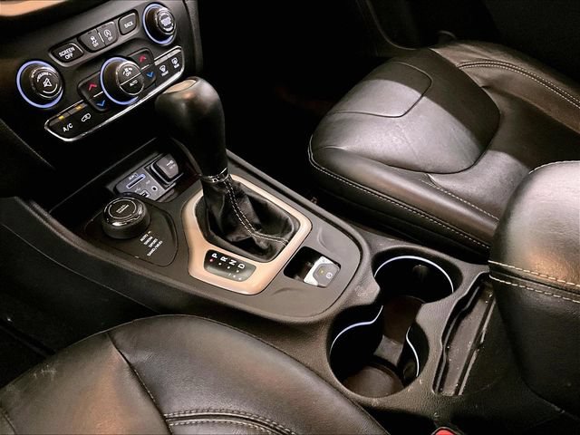 Used 2015 Jeep Cherokee Limited AWD/4WD image 16