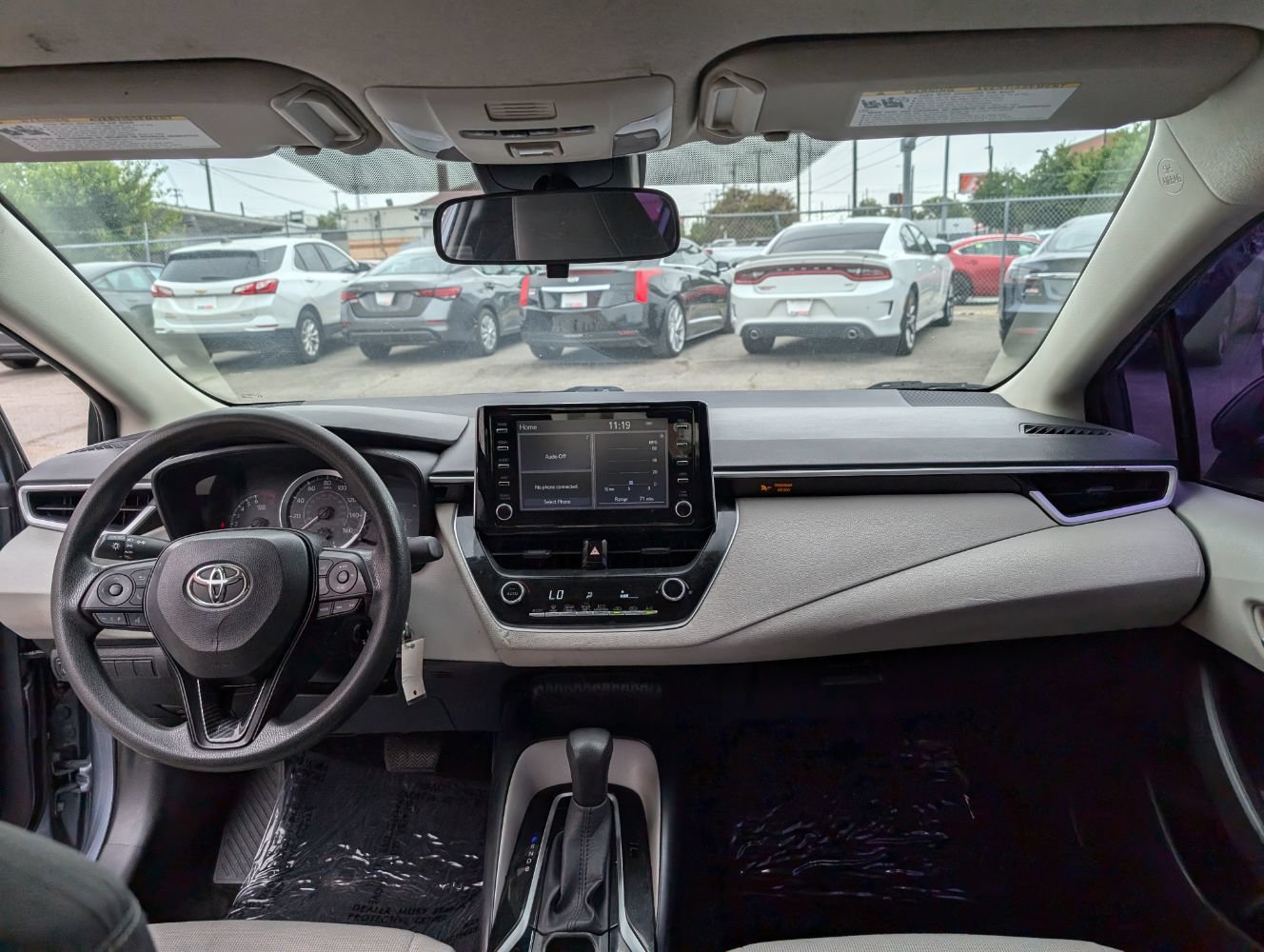 Used 2020 Toyota Corolla LE FWD image 14