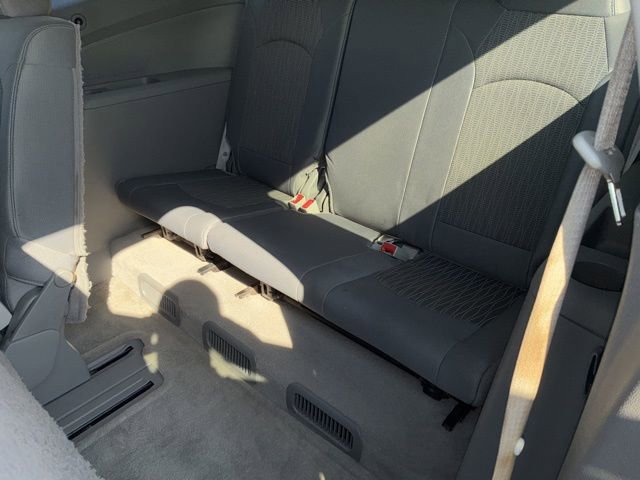 Used 2015 Chevrolet Traverse LS FWD image 10