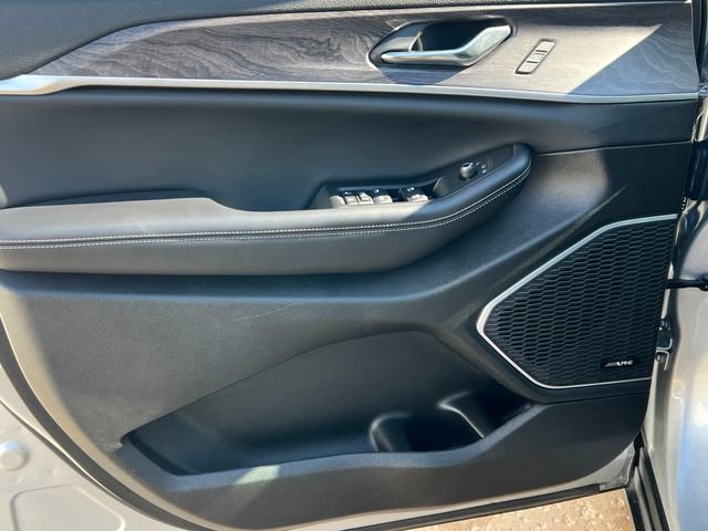 Used 2024 Jeep Grand Cherokee L Limited w/ Luxury Tech Group II image 18