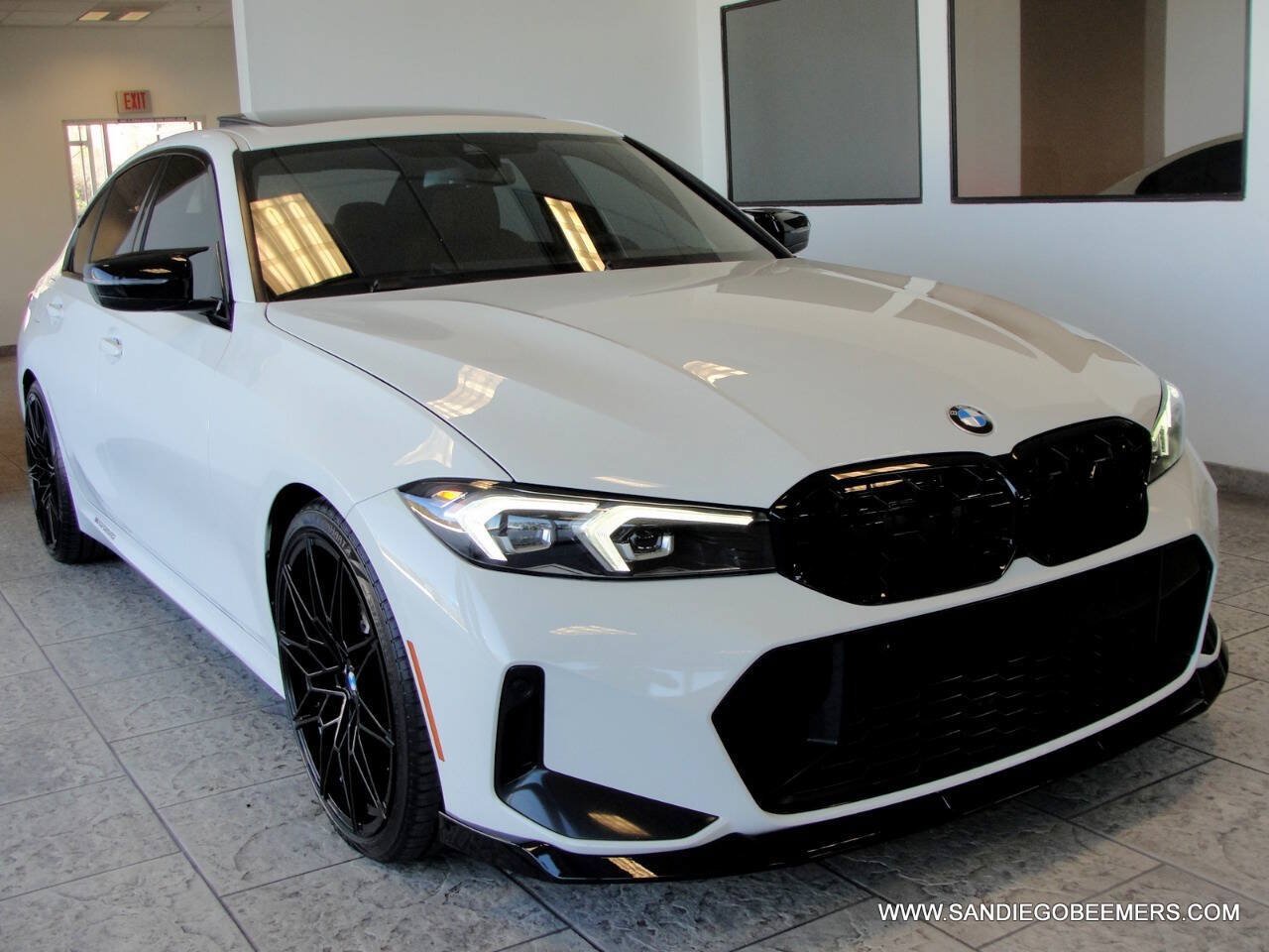 Used 2023 BMW 330i Sedan w/ M Sport Package RWD image 27