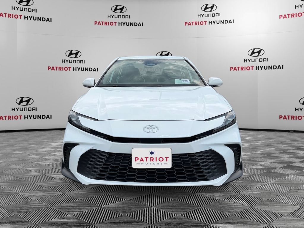 Used 2025 Toyota Camry SE FWD image 8