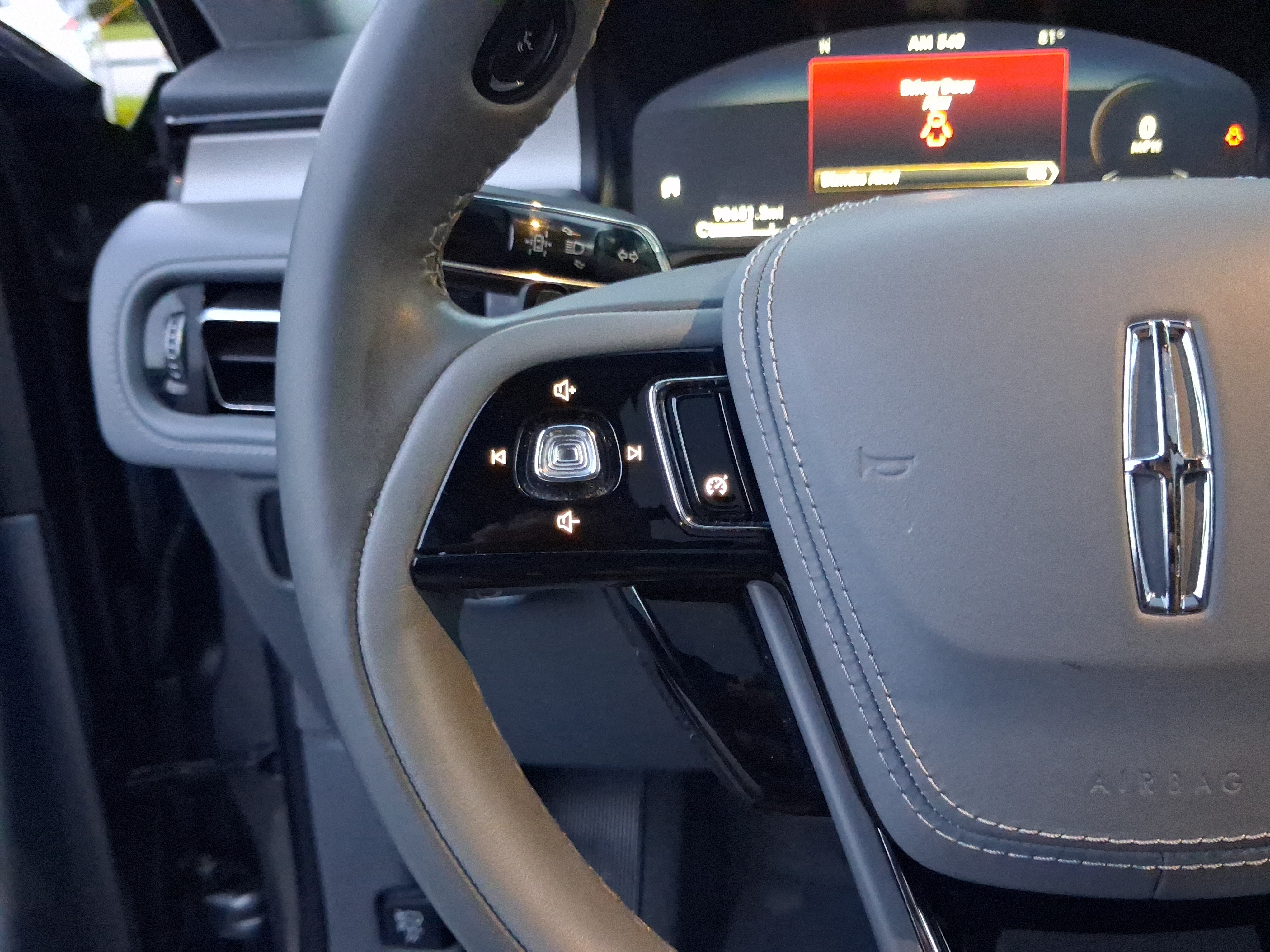 Used 2021 Lincoln Aviator Reserve RWD image 16