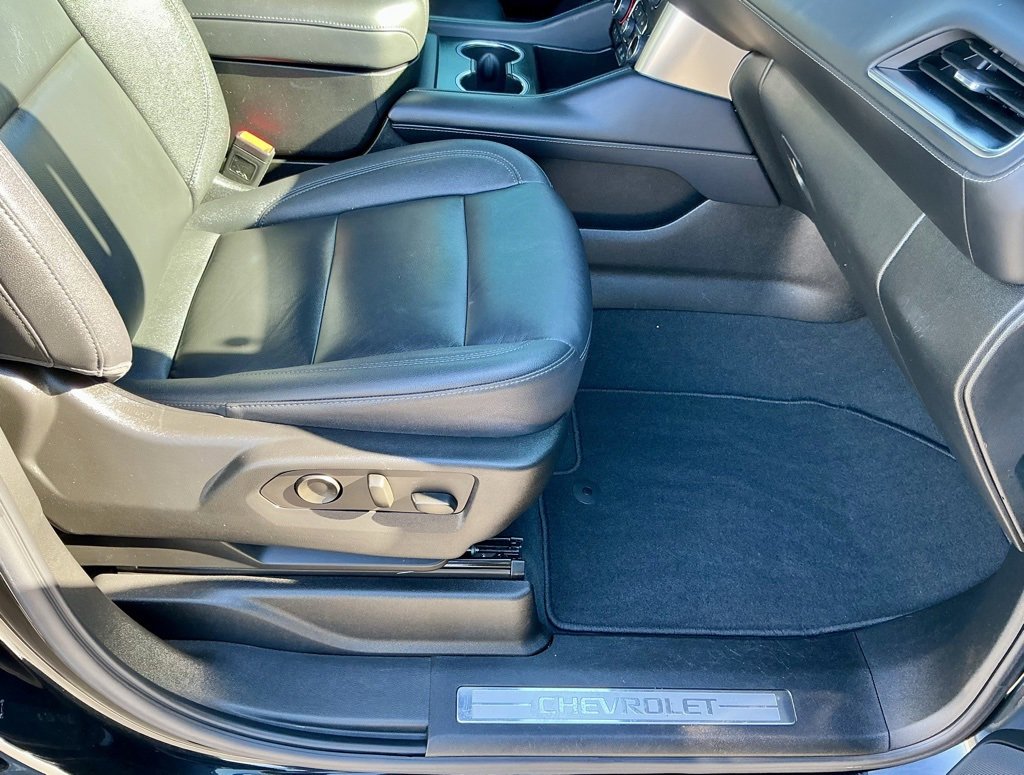 Used 2023 Chevrolet Tahoe Z71 w/ Luxury Package image 22