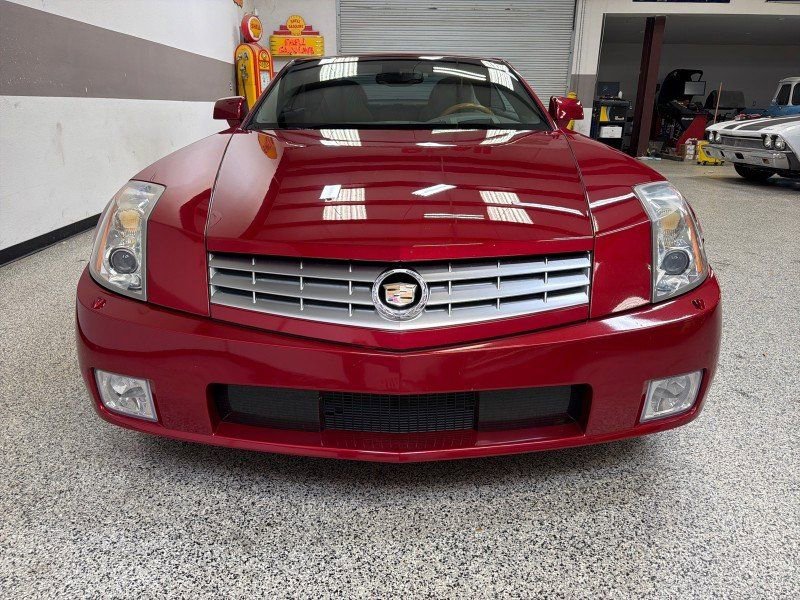 Used 2004 Cadillac XLR RWD image 2