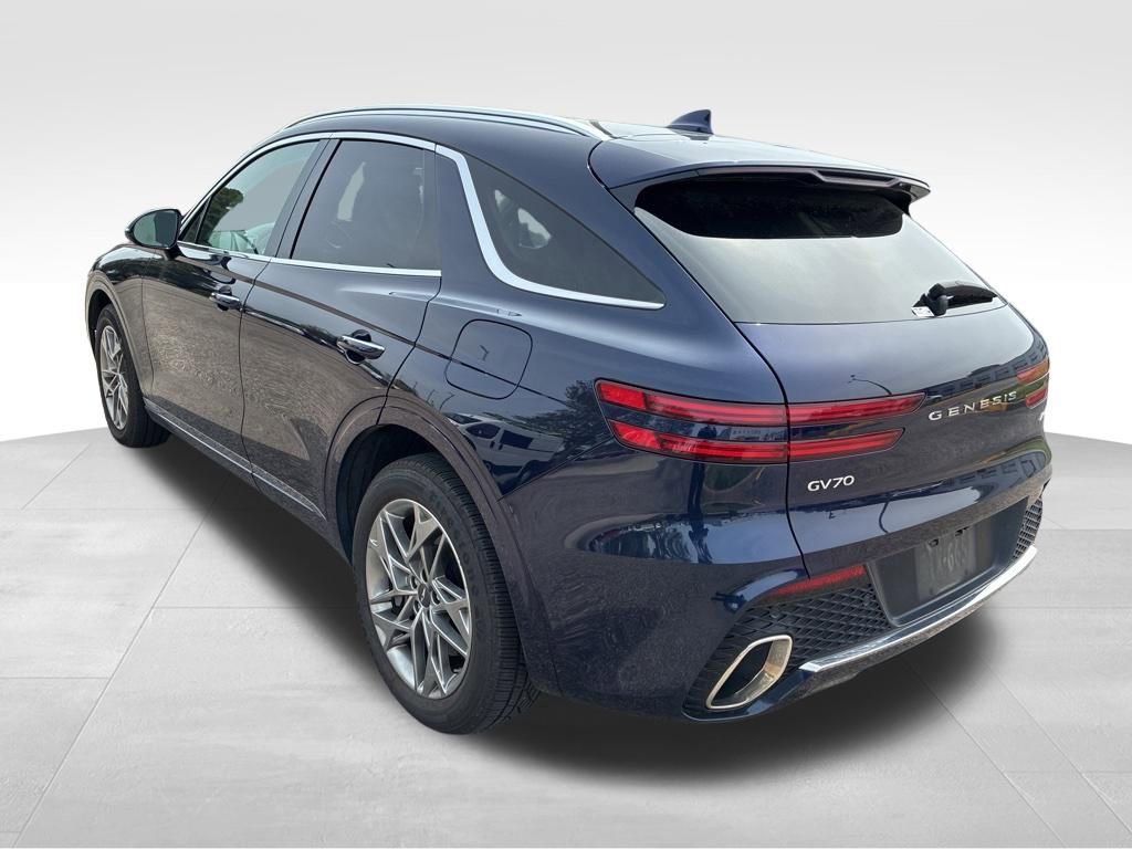 Used 2025 Genesis GV70 2.5T image 3