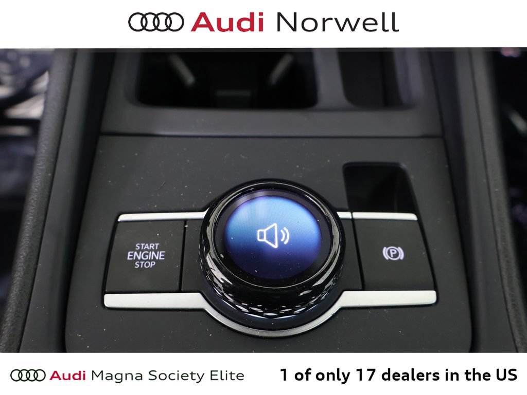 Used 2025 Volkswagen Tiguan SE R-Line AWD/4WD image 3