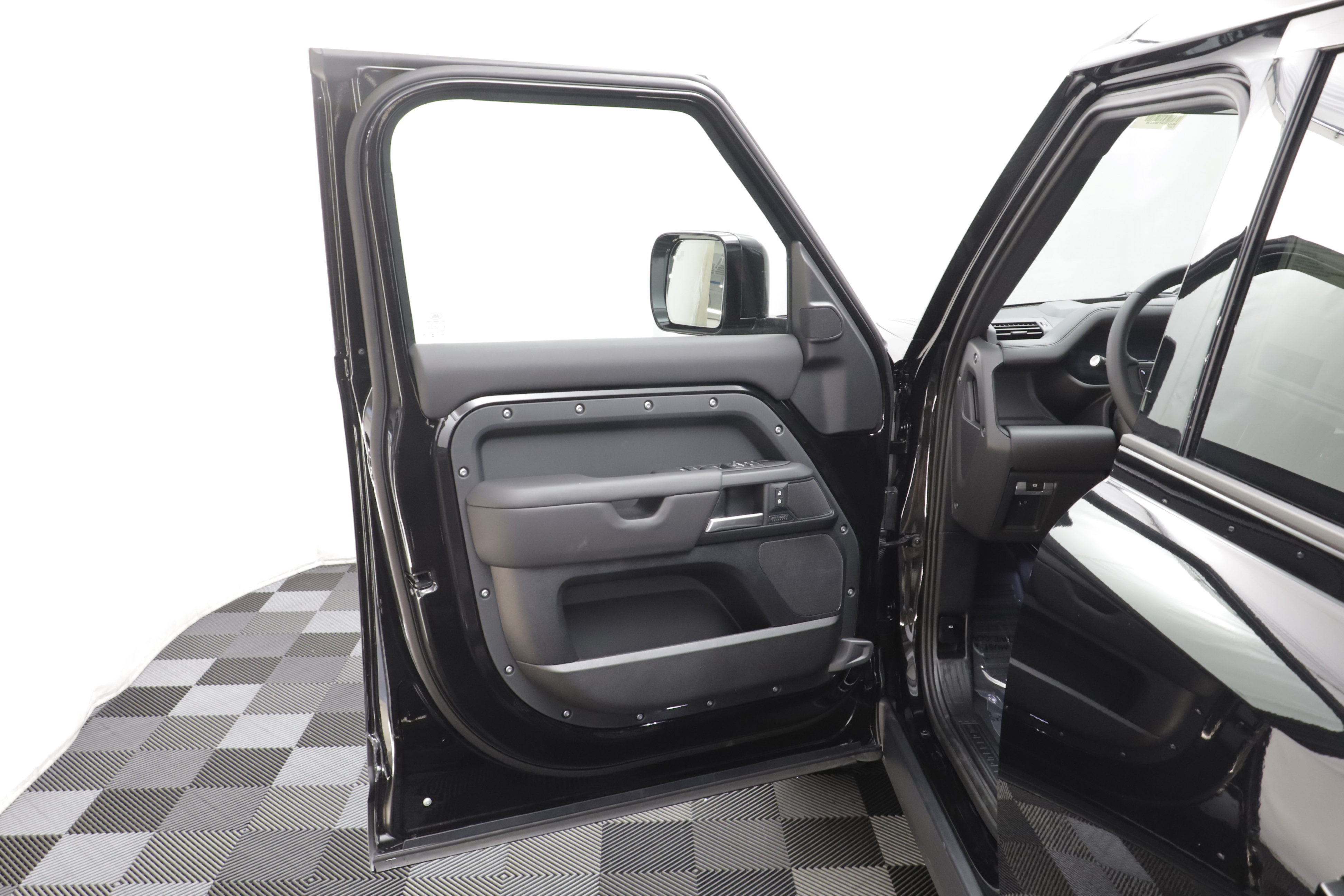 New 2026 Land Rover Defender 110 X-Dynamic SE AWD/4WD image 6