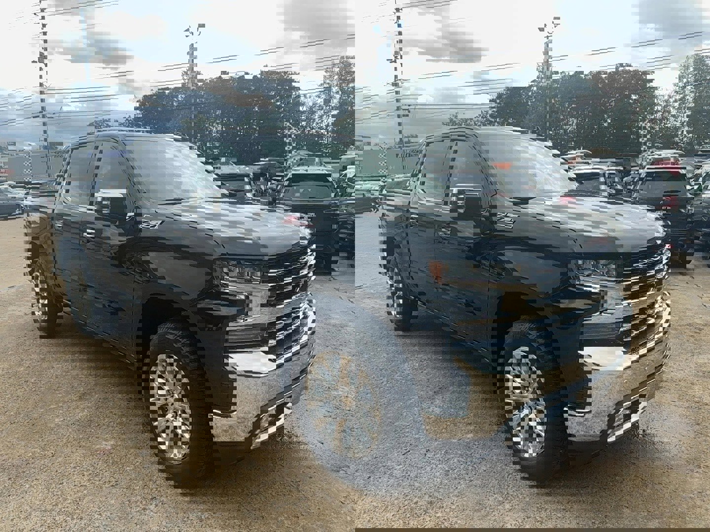 Used 2022 Chevrolet Silverado 1500 LTZ w/ Z71 Off-Road Package image 3