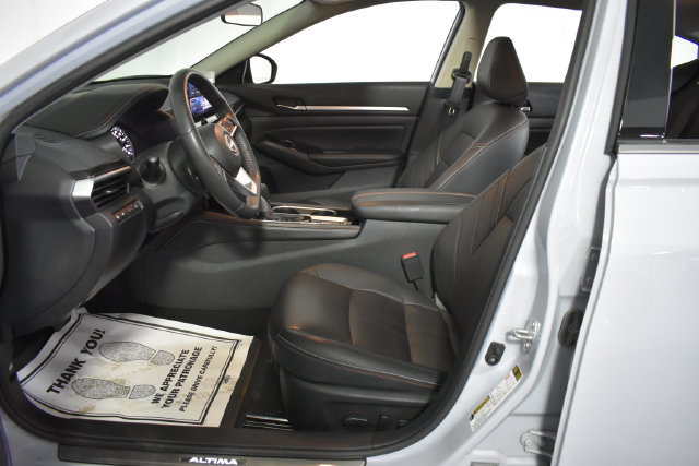 Certified 2024 Nissan Altima 2.0 SR FWD image 11