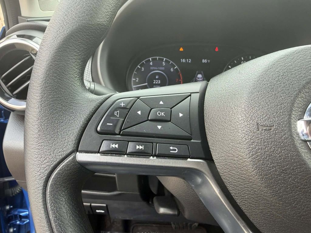Used 2021 Nissan Kicks SV FWD image 13