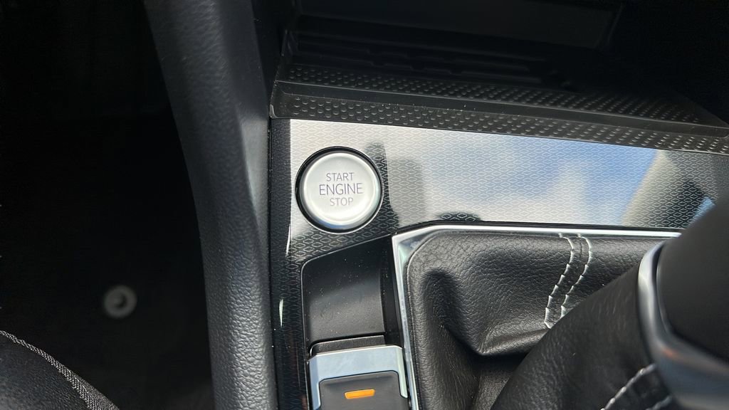 New 2026 Volkswagen Taos SE image 27