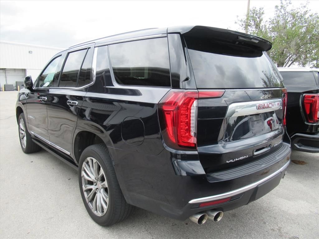 Used 2021 GMC Yukon Denali w/ Denali Premium Package image 3