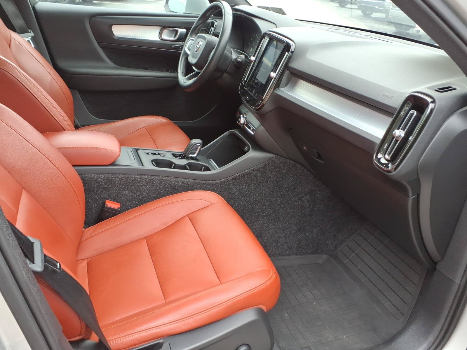 Used 2019 Volvo XC40 T5 Momentum AWD/4WD image 29
