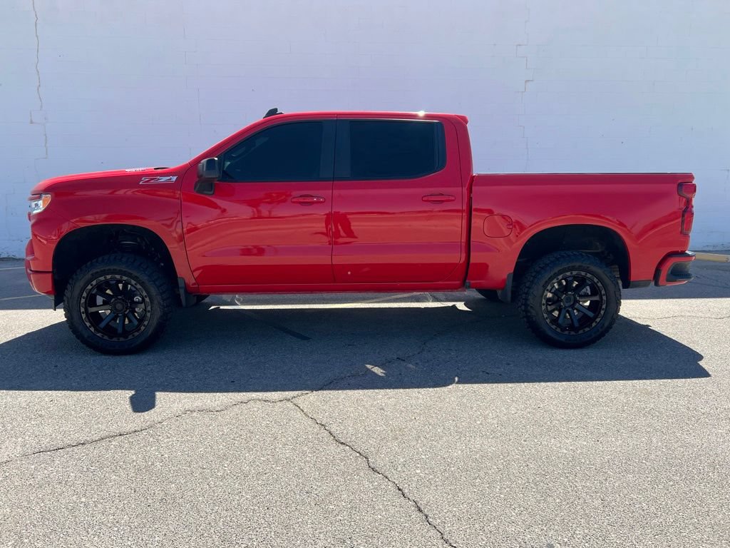 Used 2023 Chevrolet Silverado 1500 RST AWD/4WD image 2