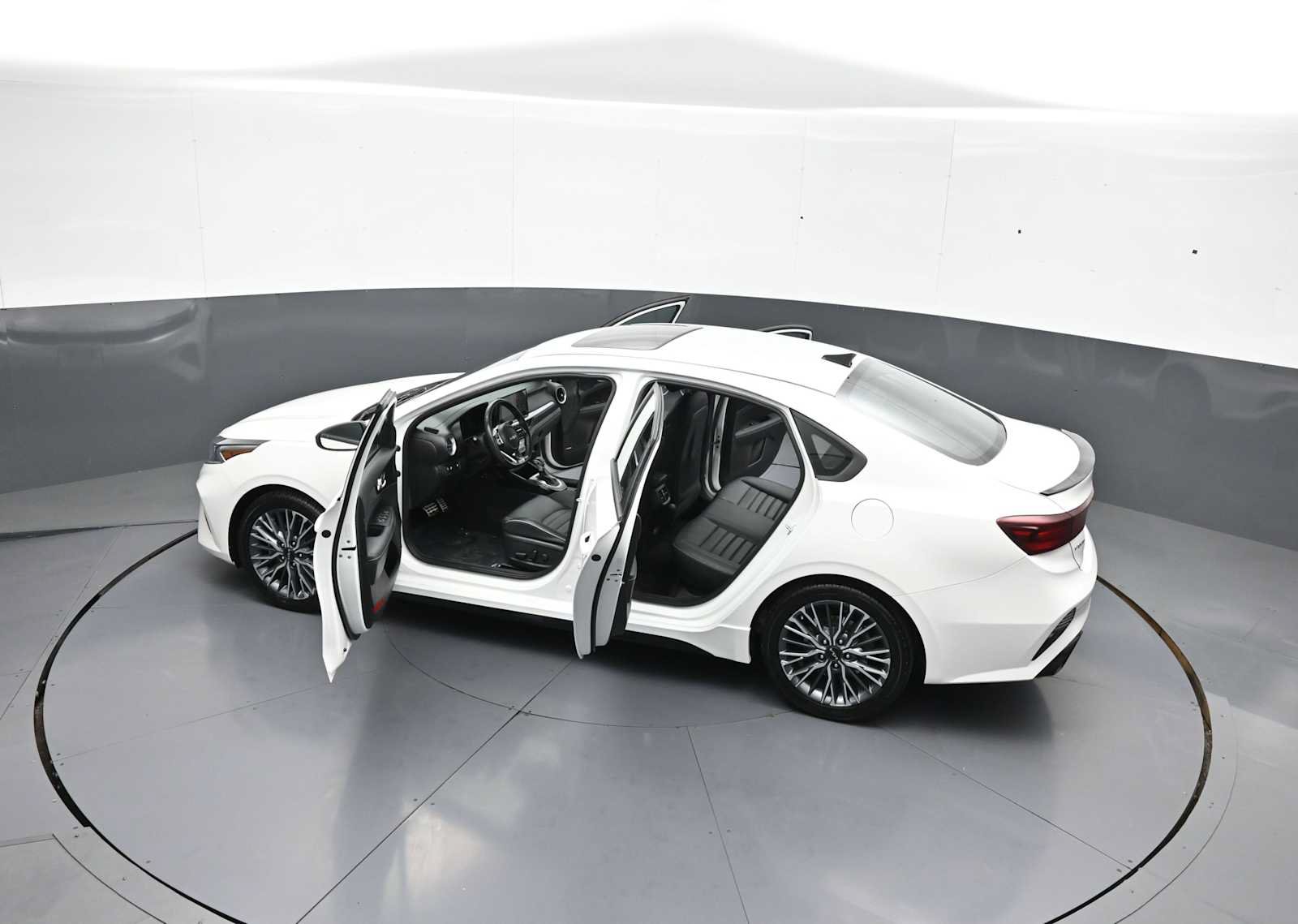 Used 2023 Kia Forte GT-Line w/ GT-Line Premium Package FWD image 34