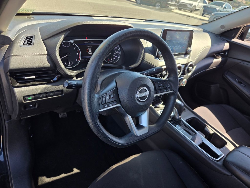 Used 2024 Nissan Sentra SV FWD image 8